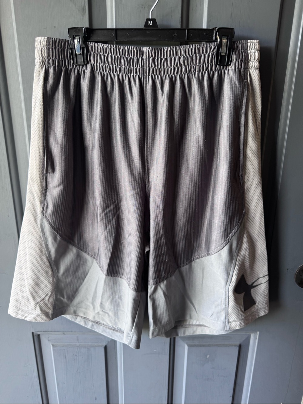 Under Armor Men's Two-Tone Gray Athletic Shorts